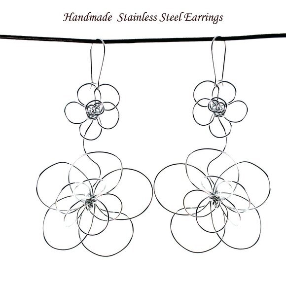 Extra long playful wire flower earrings handmade in Canada - Picture 1 of 7